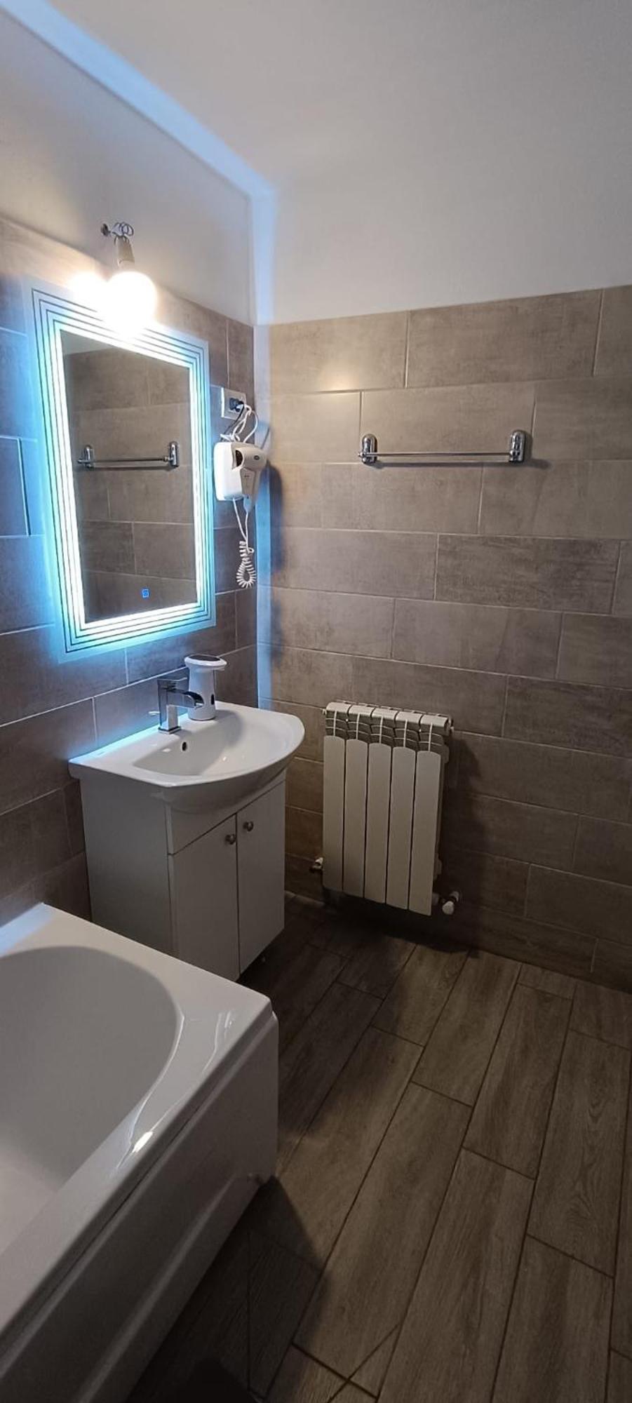 קורטאה דה ארגס Casa De Vacanta ,,La Valucu" מראה חיצוני תמונה