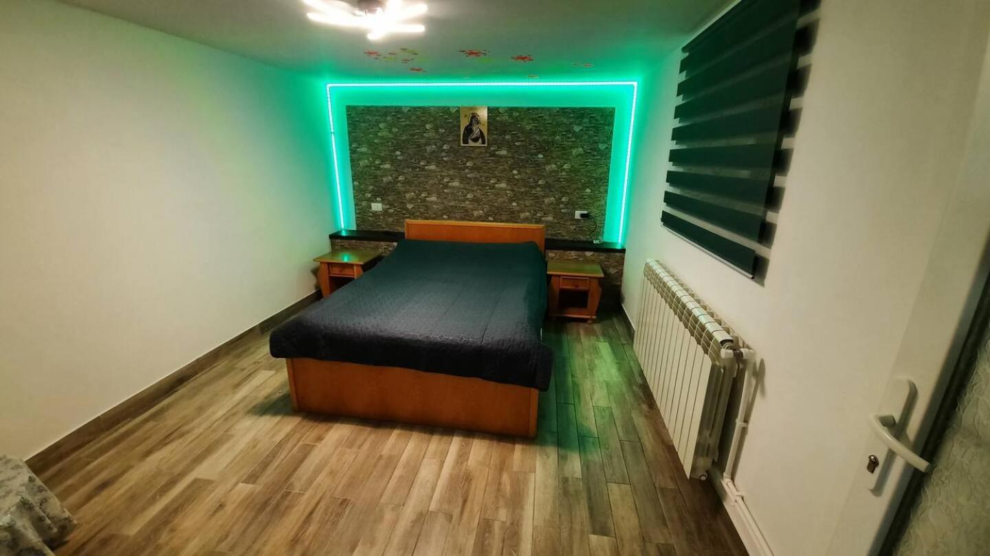 קורטאה דה ארגס Casa De Vacanta ,,La Valucu" מראה חיצוני תמונה